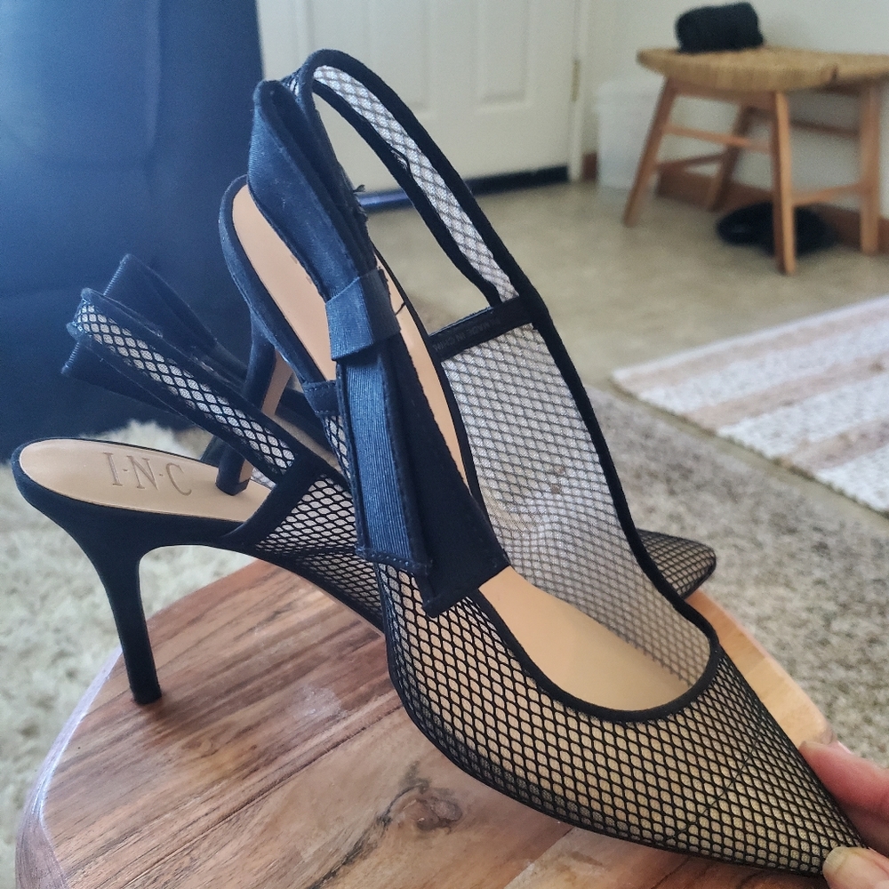 INC Mesh Pumps New